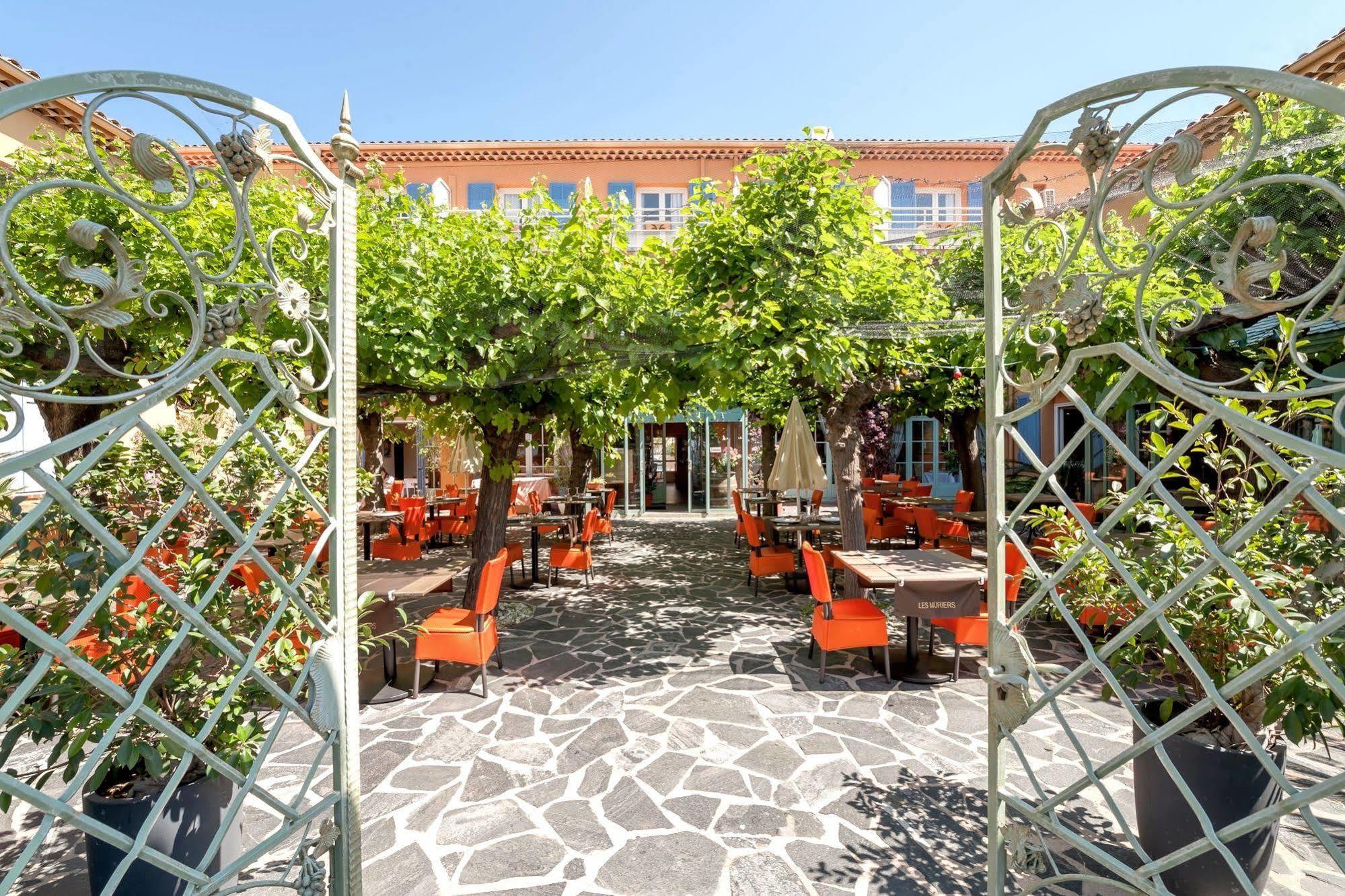 Hotel Le Provencal Logishotels Les Issambres Exterior photo